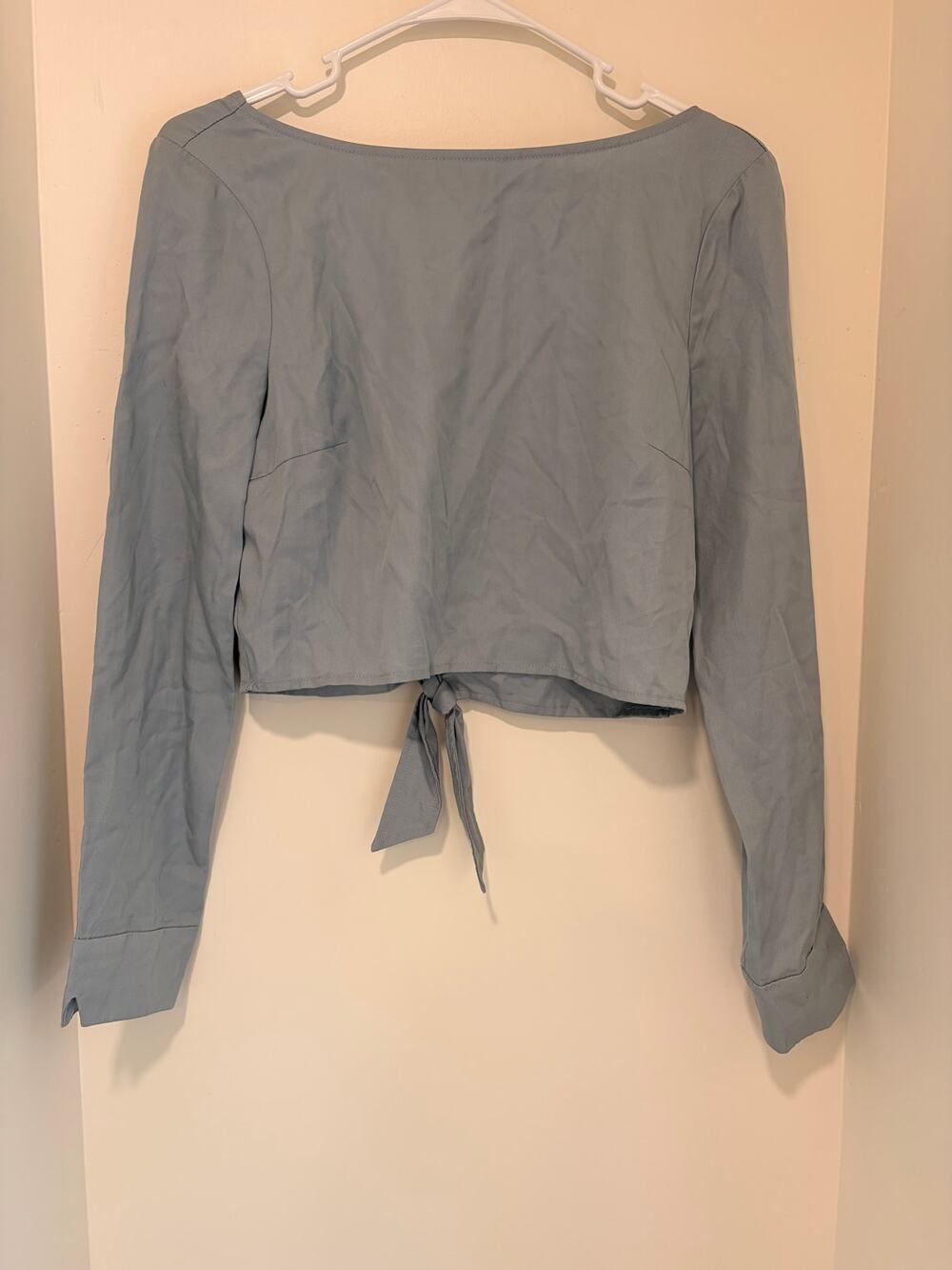 Kendall + Kylie Dusty Blue / Chambray Blue Cropped Tie Front Wrap Top XS